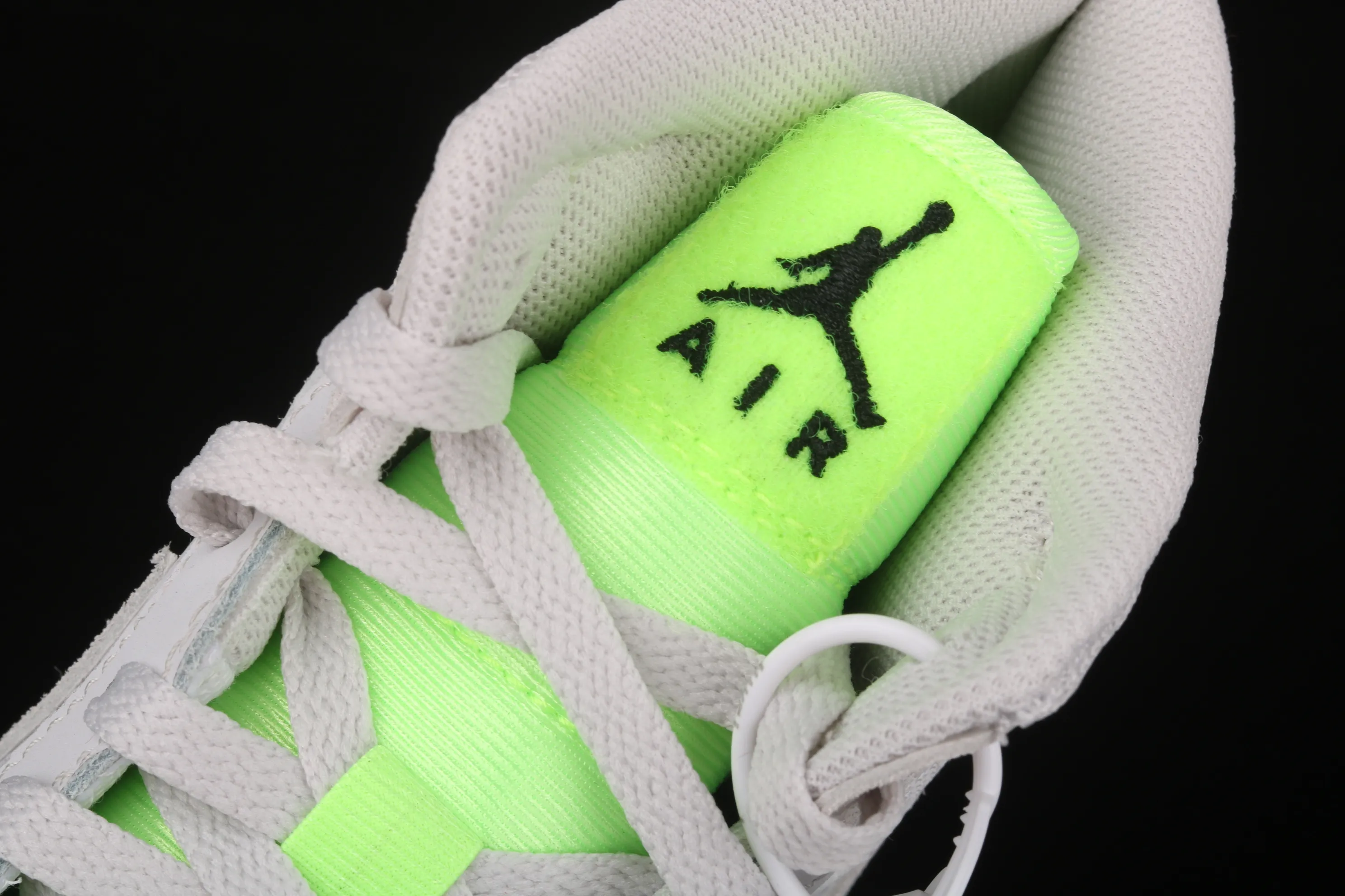 All Categories Air Jordan Jordan Series Basketball Shoes Air Jordan 1 Mid Differentiated Versions Air Jordan 1 Mid AJ1 Joe 1 Sea Salt Fluorescent Green CV3018-001